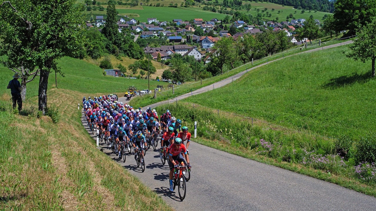 découvrez tout sur le cycling : bienfaits, conseils, équipements et meilleures pratiques pour profiter pleinement de ce sport accessible à tous.
